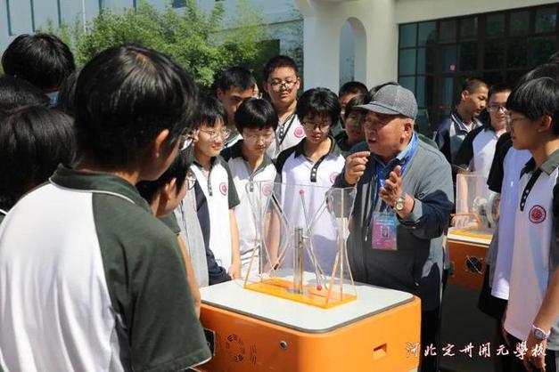崇尚科学&mdash;&mdash;我校举办定州市科普进校园暨开元学校第一届青少年科技节